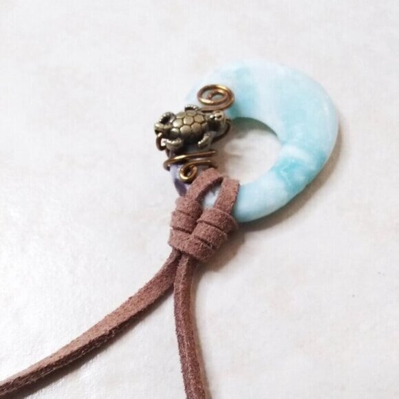 Gorgeous Wire Wrapped Sea Turtle Pendant + Vegan Suede Cord - Possibly Larimar! - Picture 7 of 10